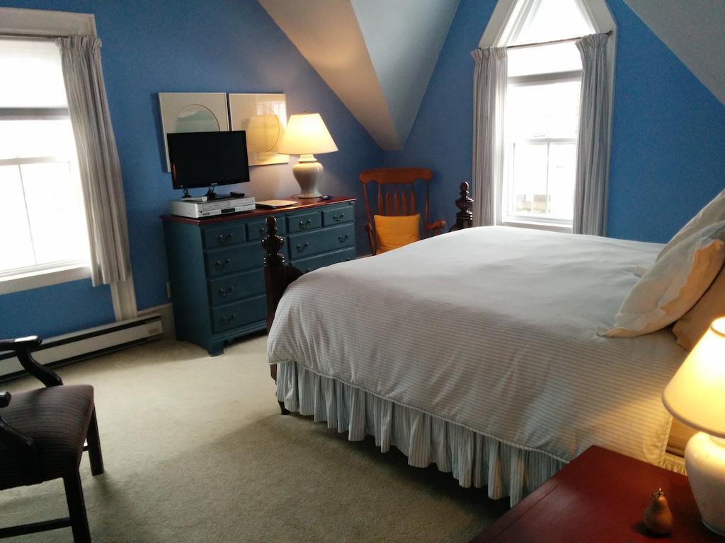 Fairmont House Bed & Breakfast Mahone Bay Phòng bức ảnh
